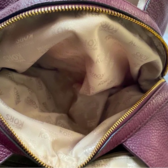 MICHAEL KORS SHOULDER BAG - Picture 8 of 12